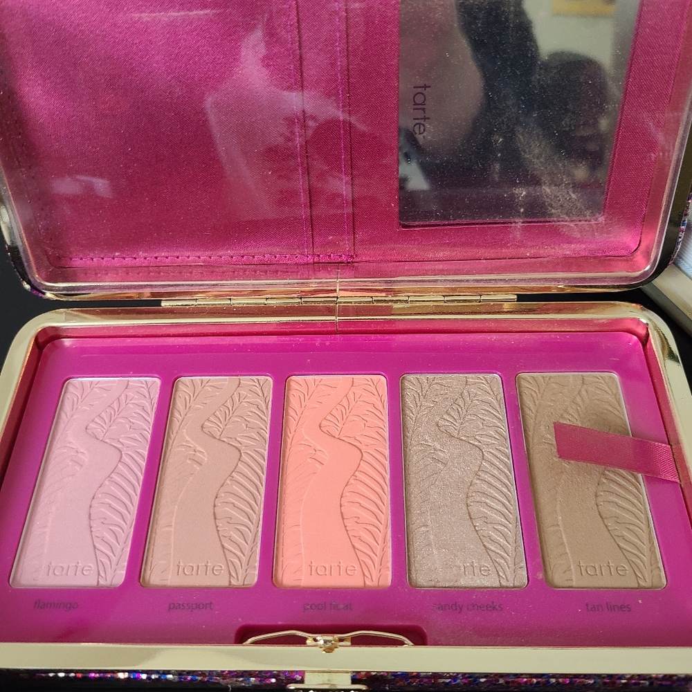 LIMITED EDITION/COLLECTORS Tarte Park Ave Blush/Bronzer/Highlighter Clutch.